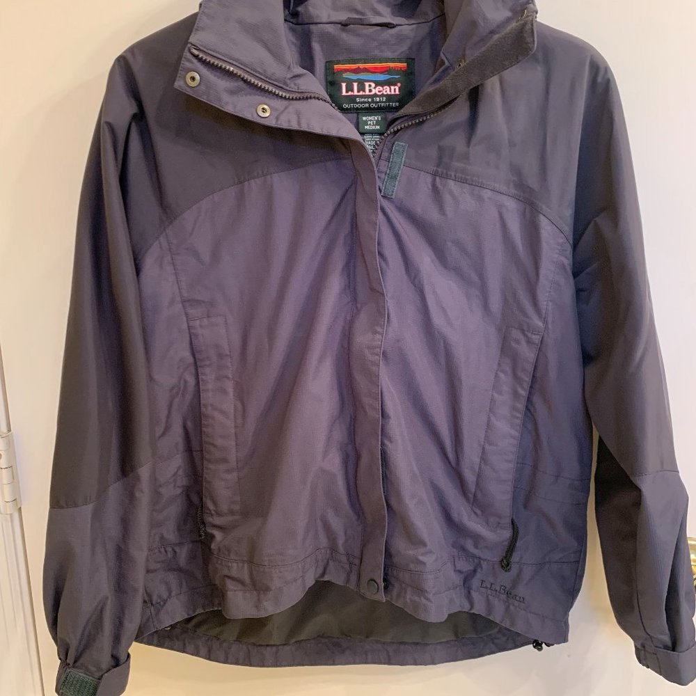 Lands End Petite Medium Hooded Gray Rain Jacket - Excellent Condition